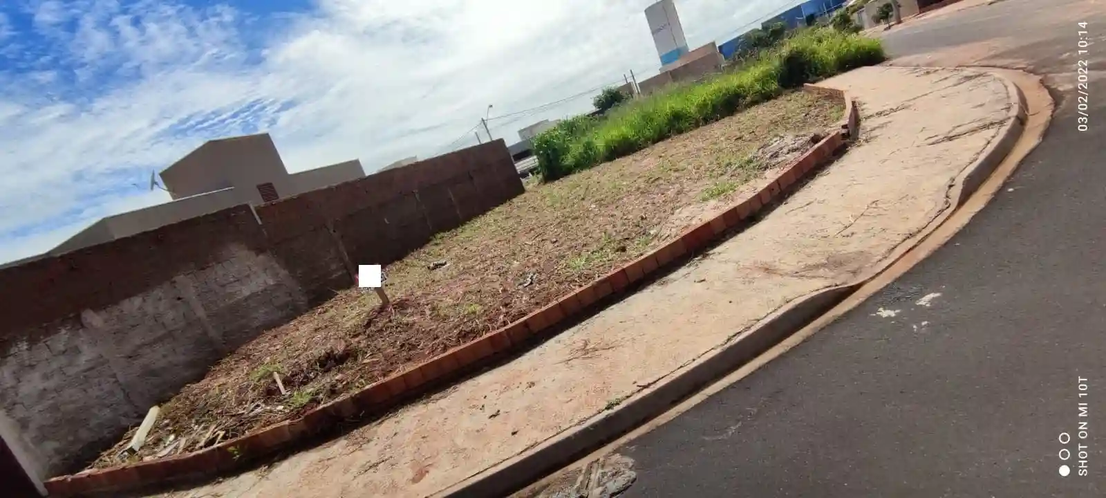 Terreno / Lote / Condomínio à venda — foto 1 de 4