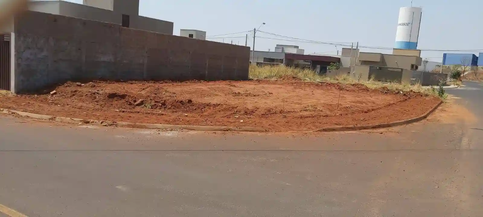 Terreno / Lote / Condomínio à venda — foto 3 de 4