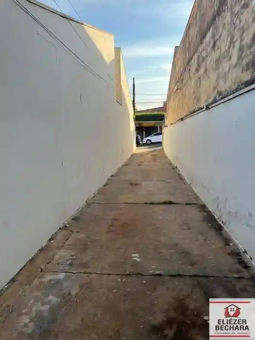 Casa com 2 quartos à venda, 80m² — foto 2 de 10