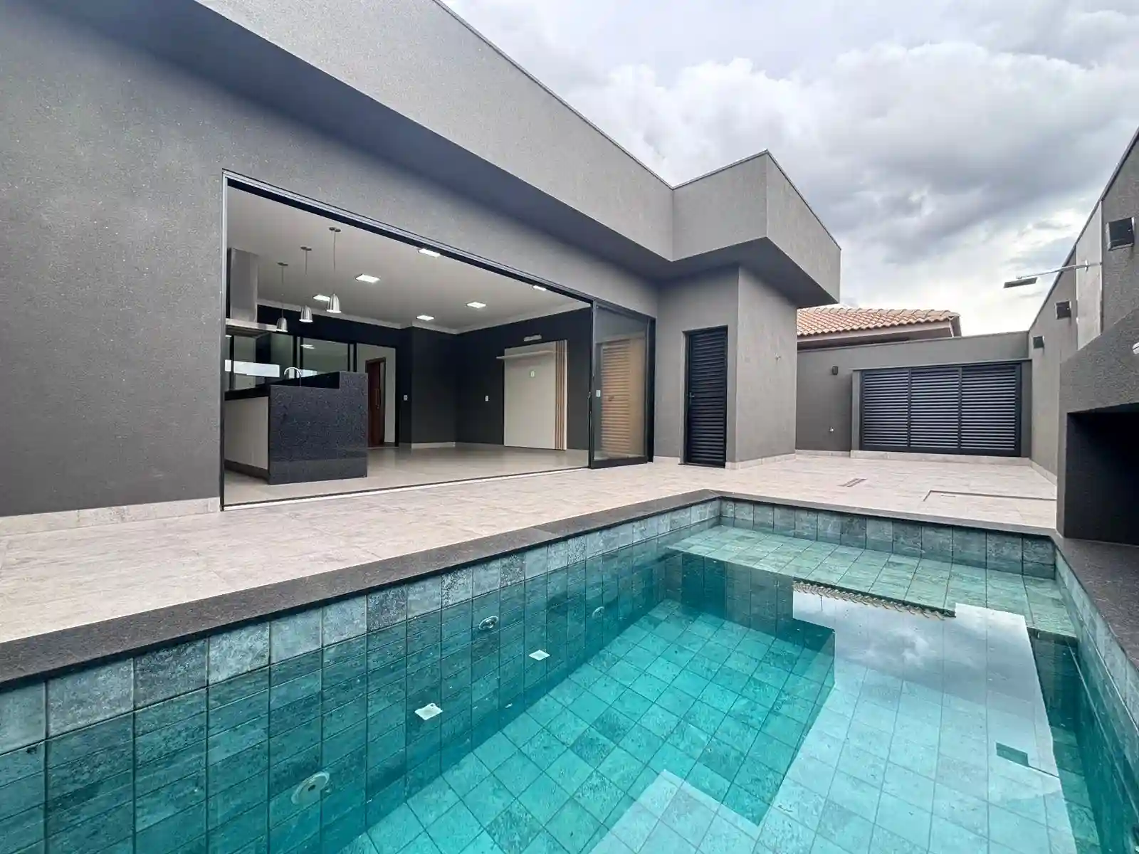 Casa de Condomínio com 3 quartos à venda, 360m² — foto 4 de 42