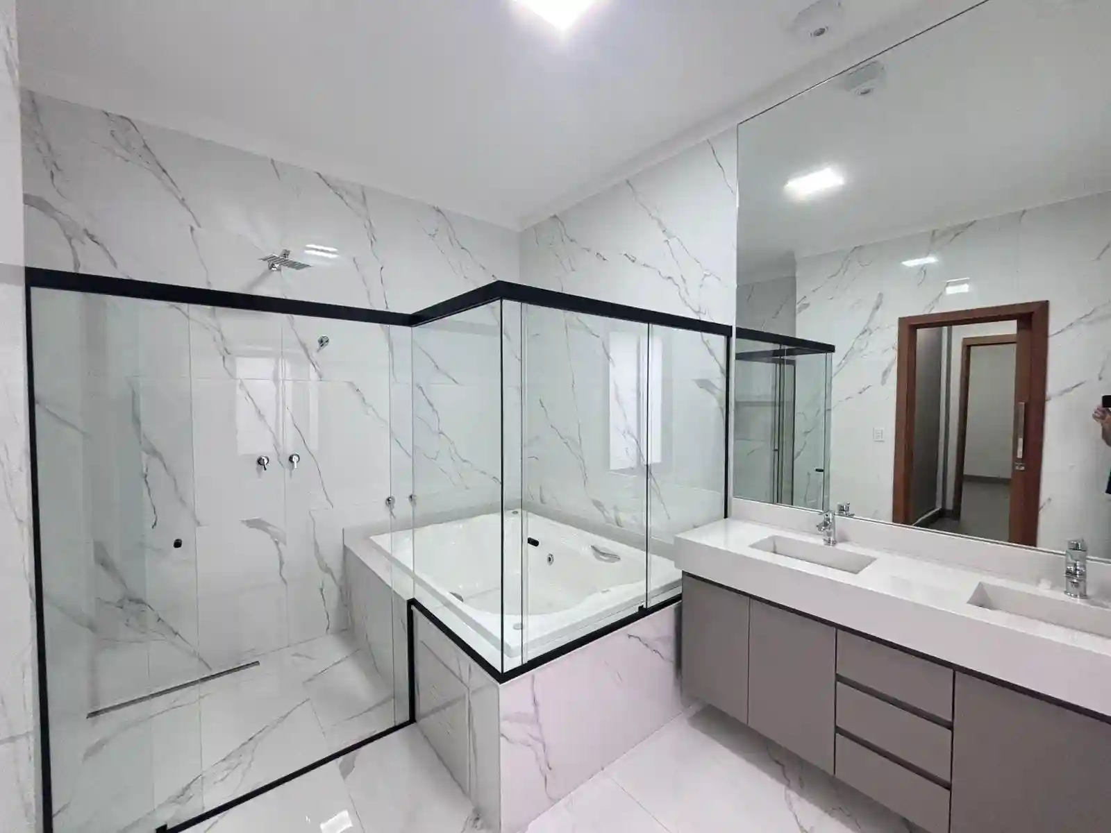 Casa de Condomínio com 3 quartos à venda, 360m² — foto 23 de 42
