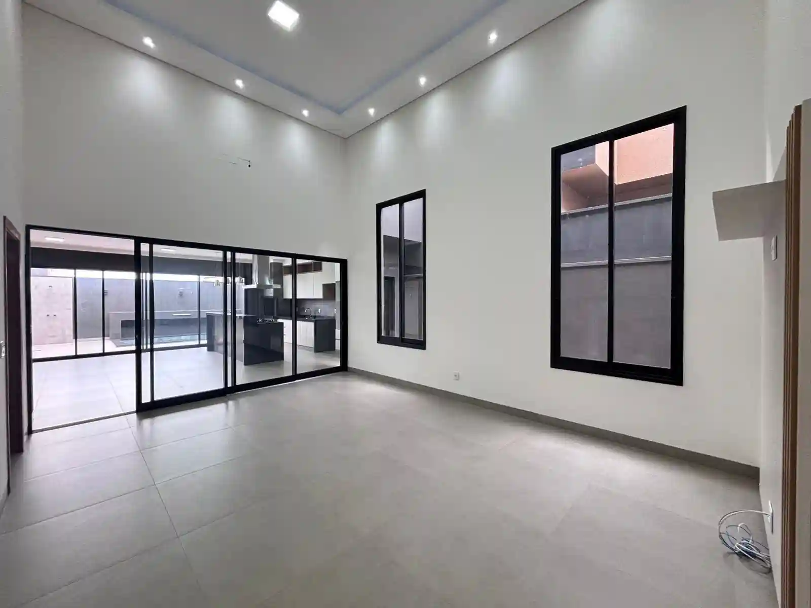 Casa de Condomínio com 3 quartos à venda, 360m² — foto 13 de 42