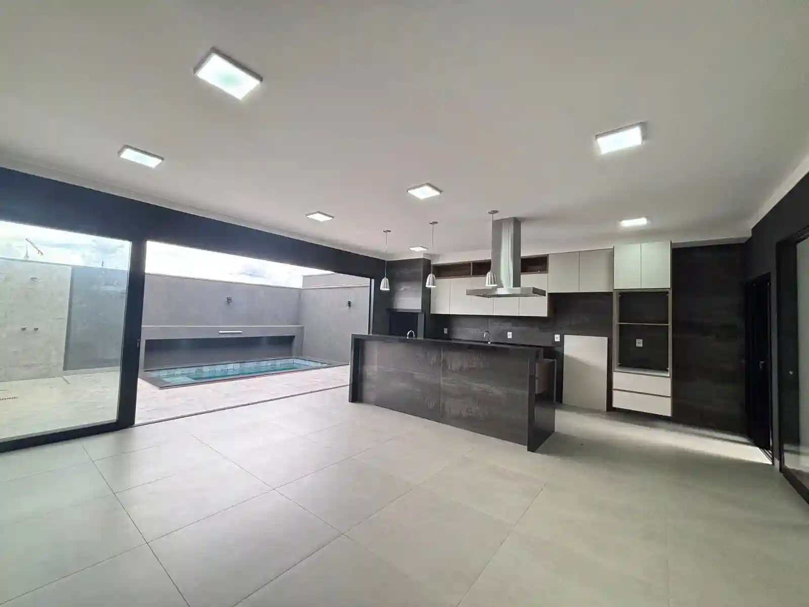 Casa de Condomínio com 3 quartos à venda, 360m² — foto 39 de 42