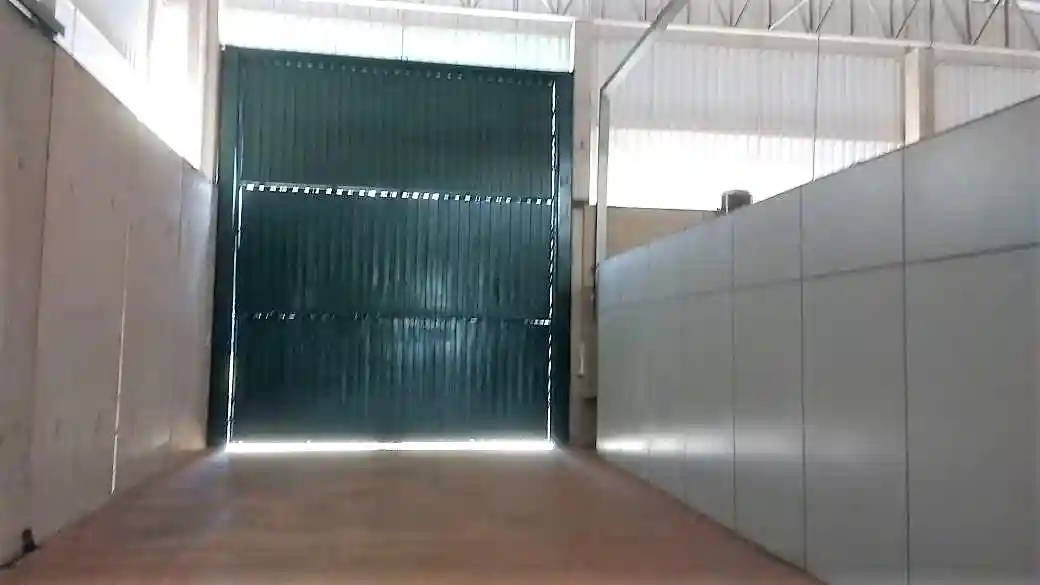 Galpão / Depósito / Armazém  para aluguel, 1000m² — foto 8 de 10
