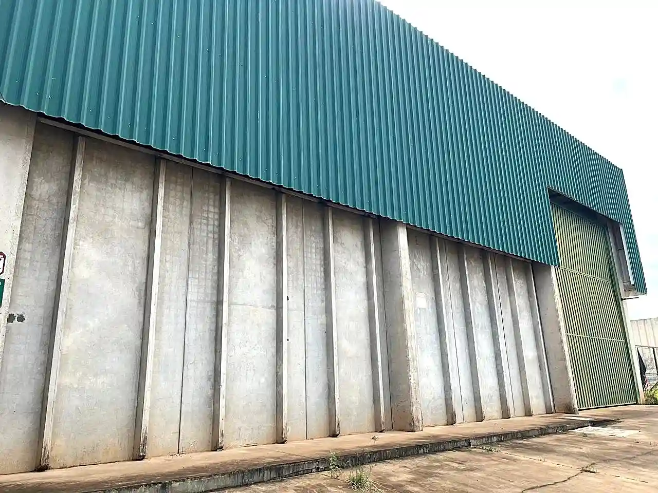 Galpão / Depósito / Armazém  para aluguel, 1000m² — foto 3 de 10