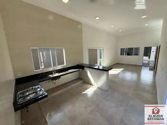 Casa com 3 quartos à venda, 120m² — foto 1 de 26