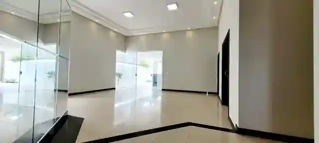 Casa de Condomínio com 4 quartos à venda, 280m² — foto 3 de 6