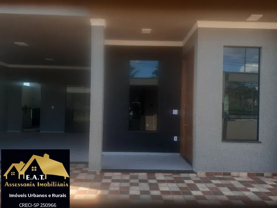 Casa à venda — foto 1 de 2