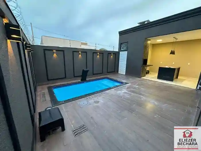 Casa com 3 quartos à venda, 131m² — foto 26 de 28