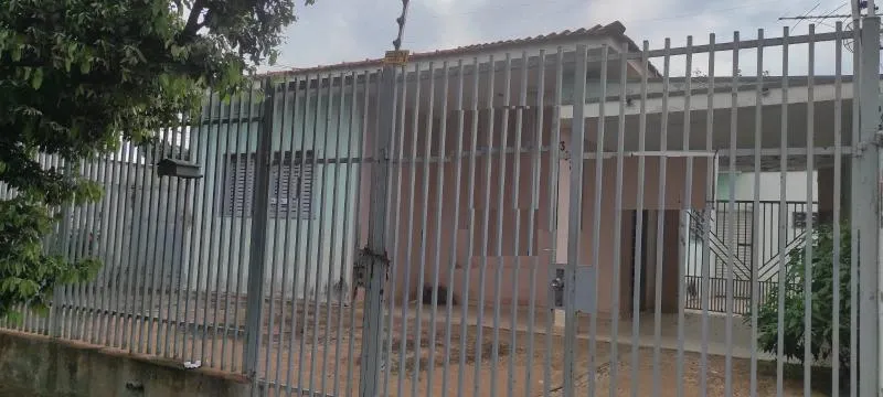 Casa à venda — foto 1 de 4