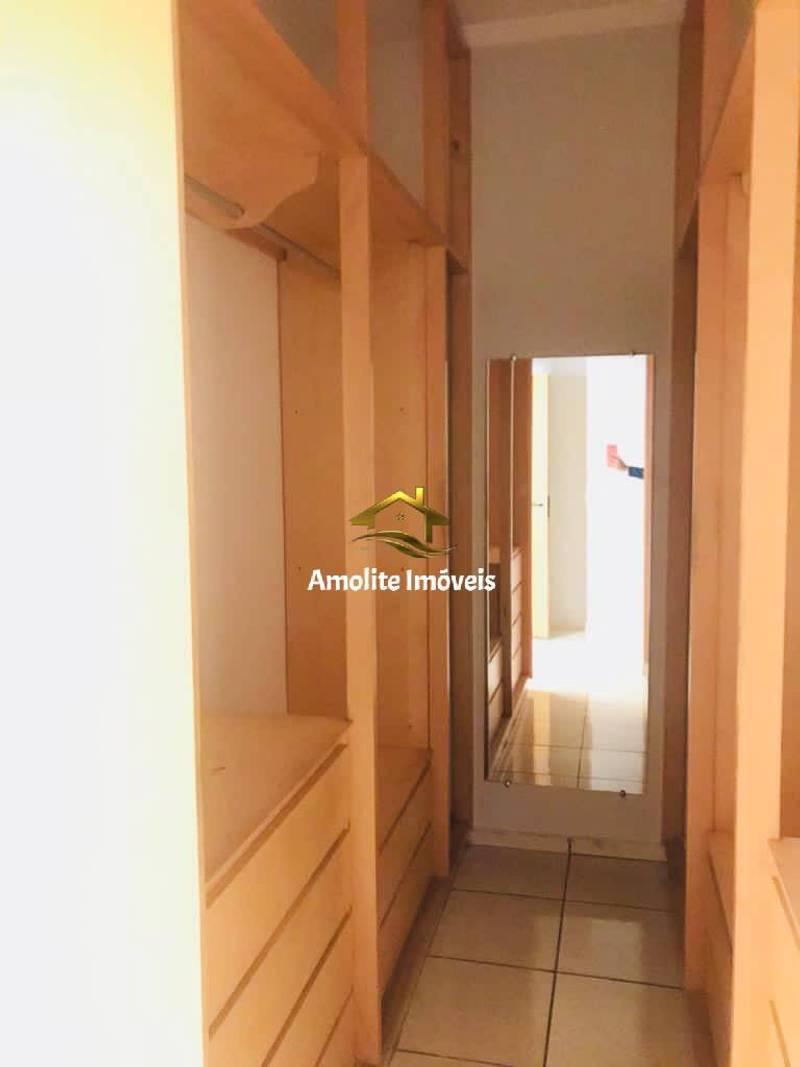 Casa de Condomínio com 4 quartos à venda, 240m² — foto 16 de 27