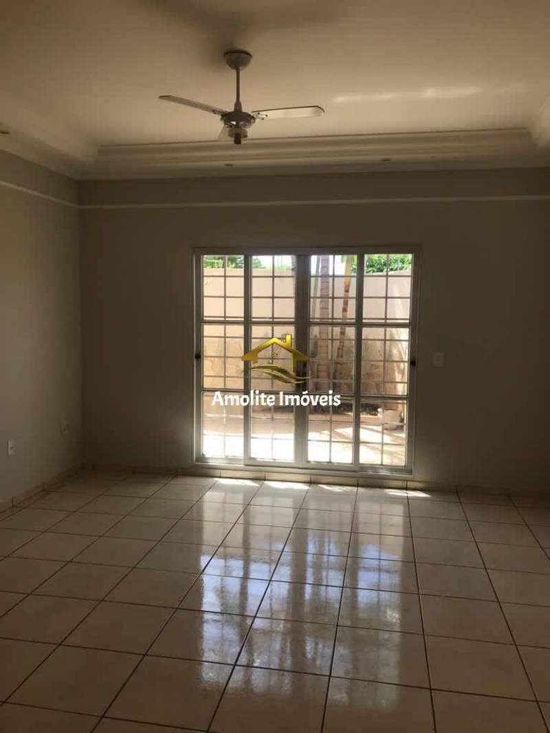 Casa de Condomínio com 4 quartos à venda, 240m² — foto 10 de 27