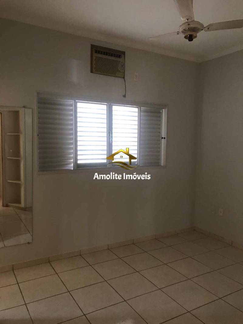 Casa de Condomínio com 4 quartos à venda, 240m² — foto 12 de 27