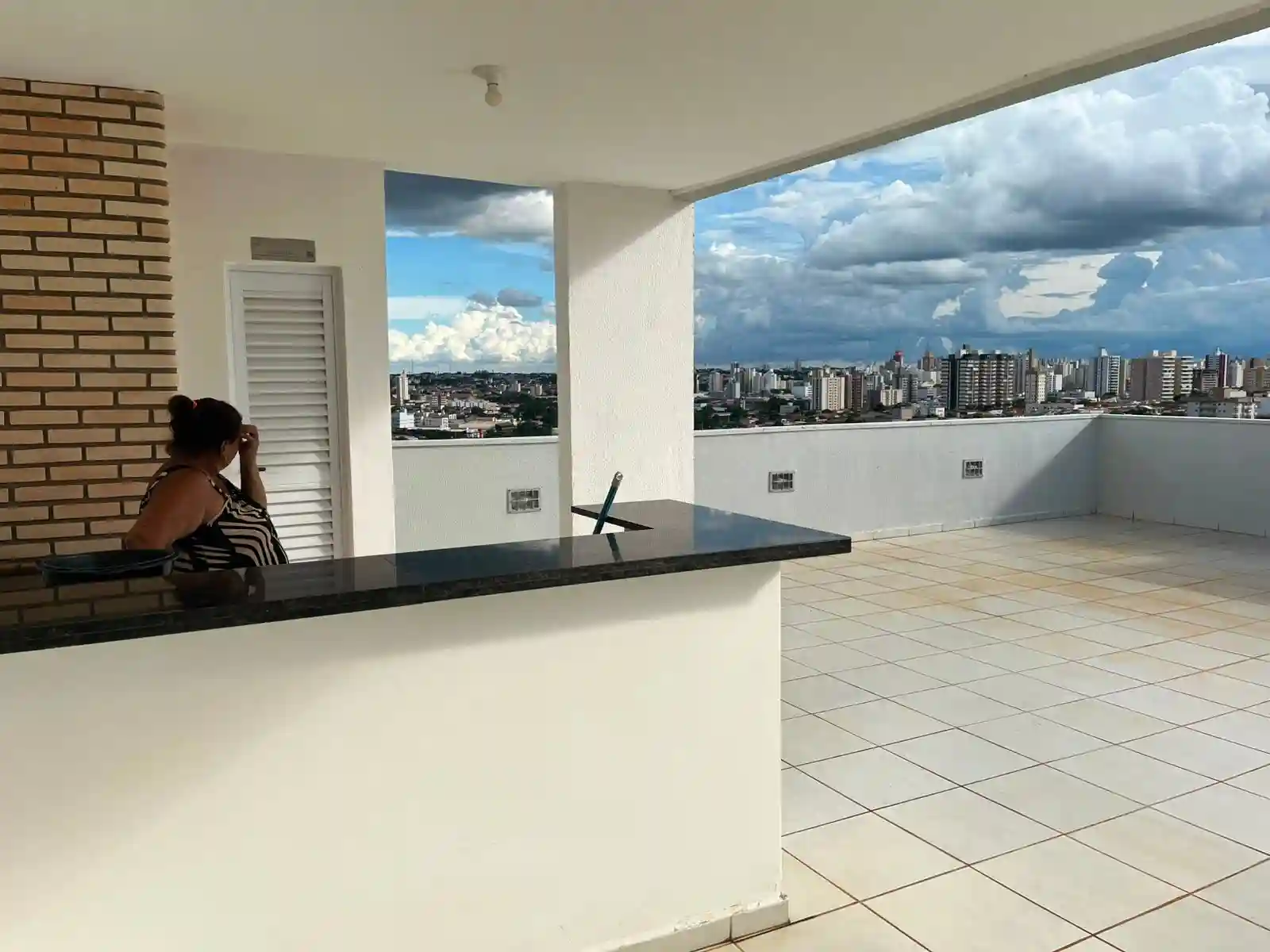 Apartamento com 2 quartos à venda, 70m² — foto 15 de 16