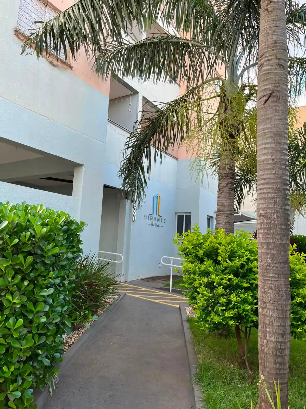 Apartamento com 2 quartos à venda, 70m² — foto 1 de 16