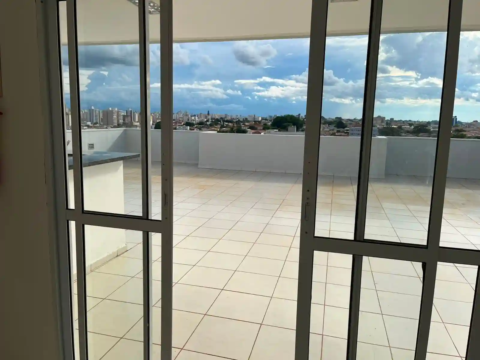 Apartamento com 2 quartos à venda, 70m² — foto 14 de 16
