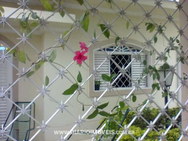 Casa à venda — foto 3 de 3