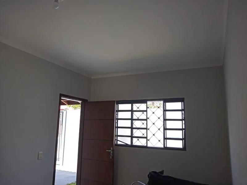 Casa à venda — foto 3 de 3