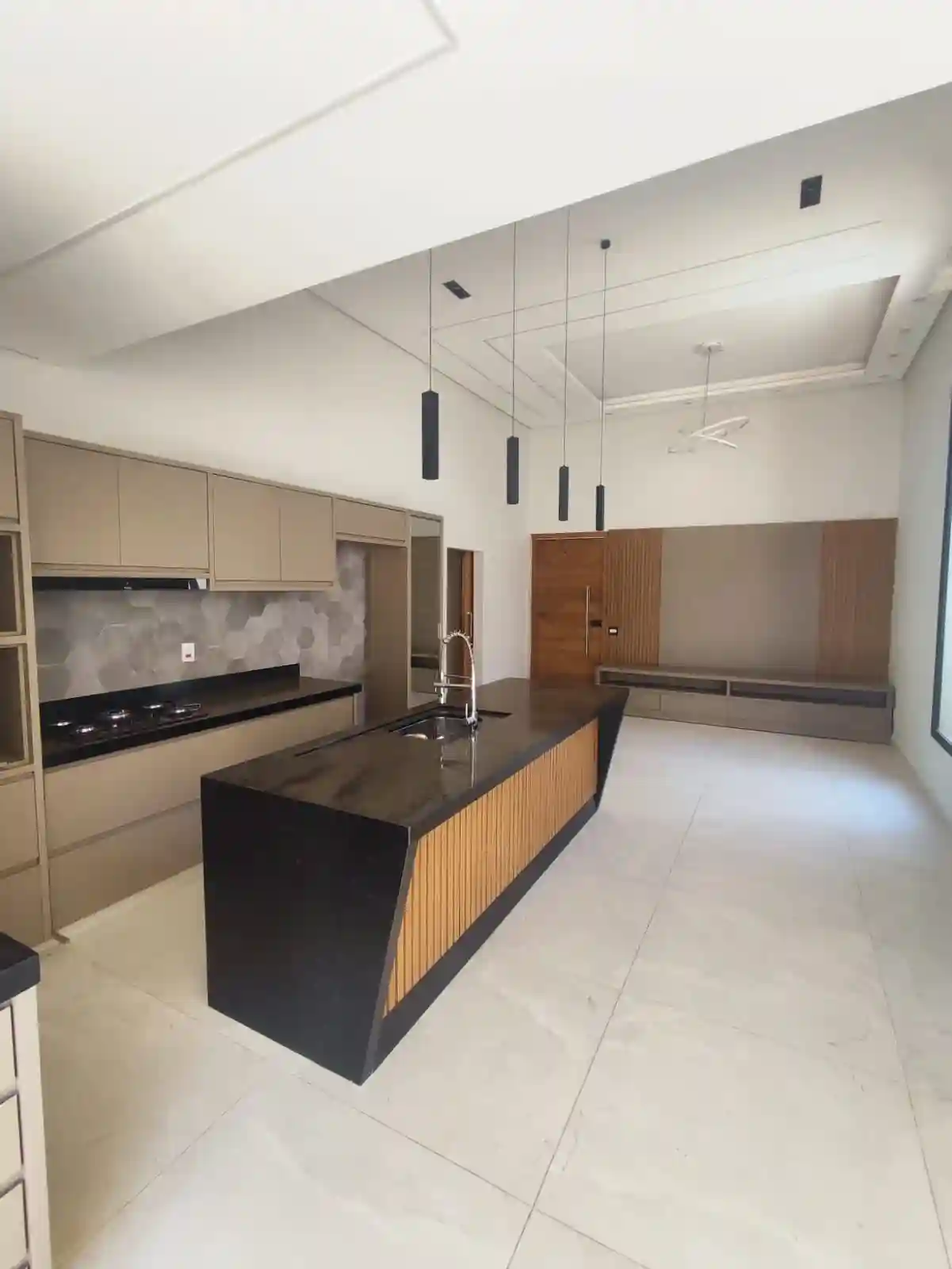 Casa de Condomínio com 3 quartos à venda, 152m² — foto 4 de 14