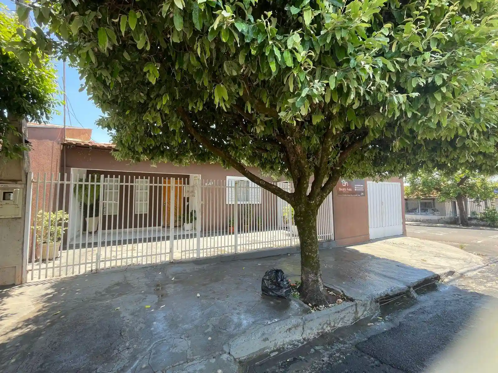 Casa com 3 quartos à venda, 200m² — foto 2 de 18