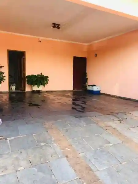 Casa à venda — foto 2 de 14