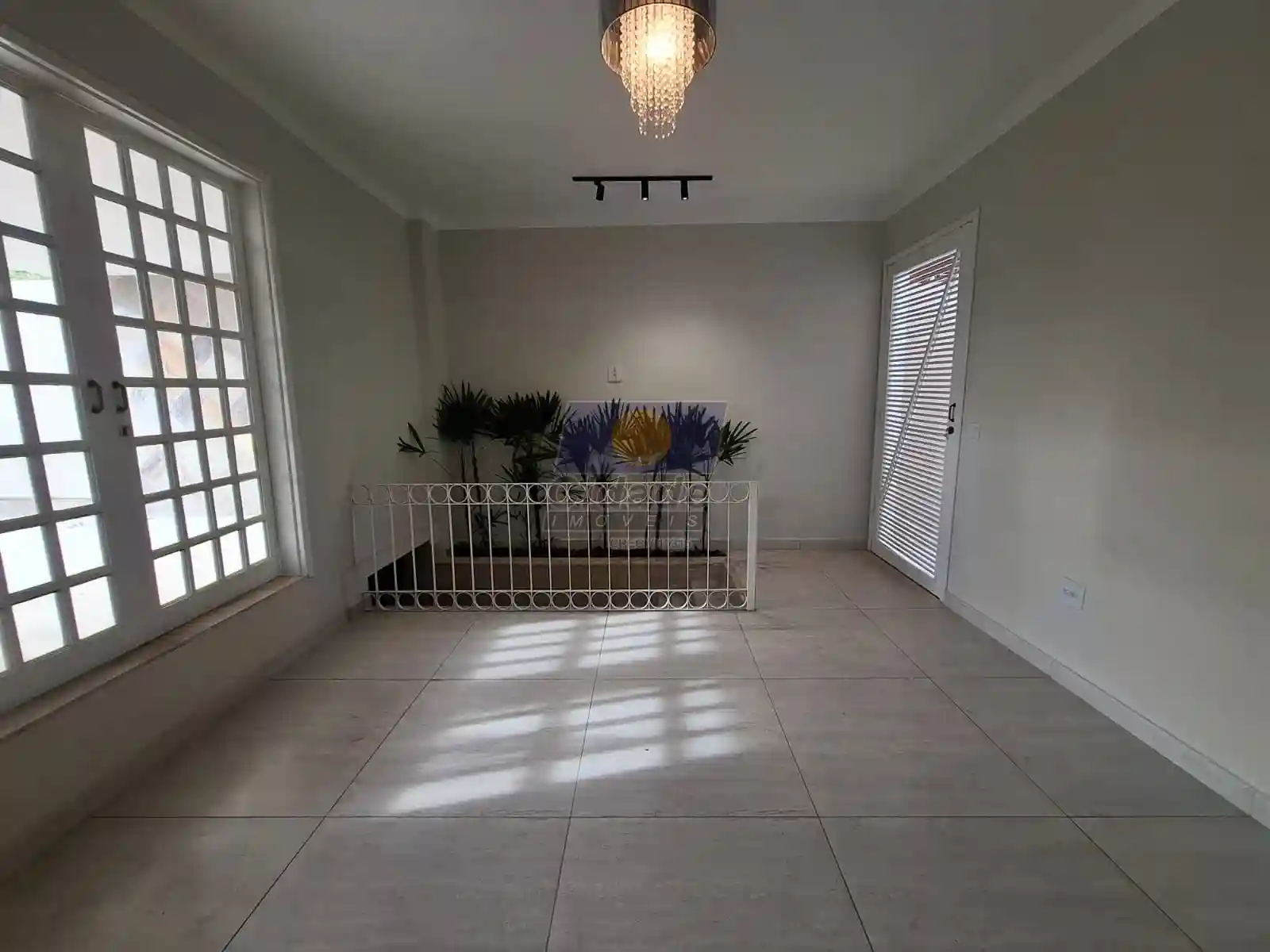 Casa com 3 quartos à venda, 160m² — foto 3 de 16