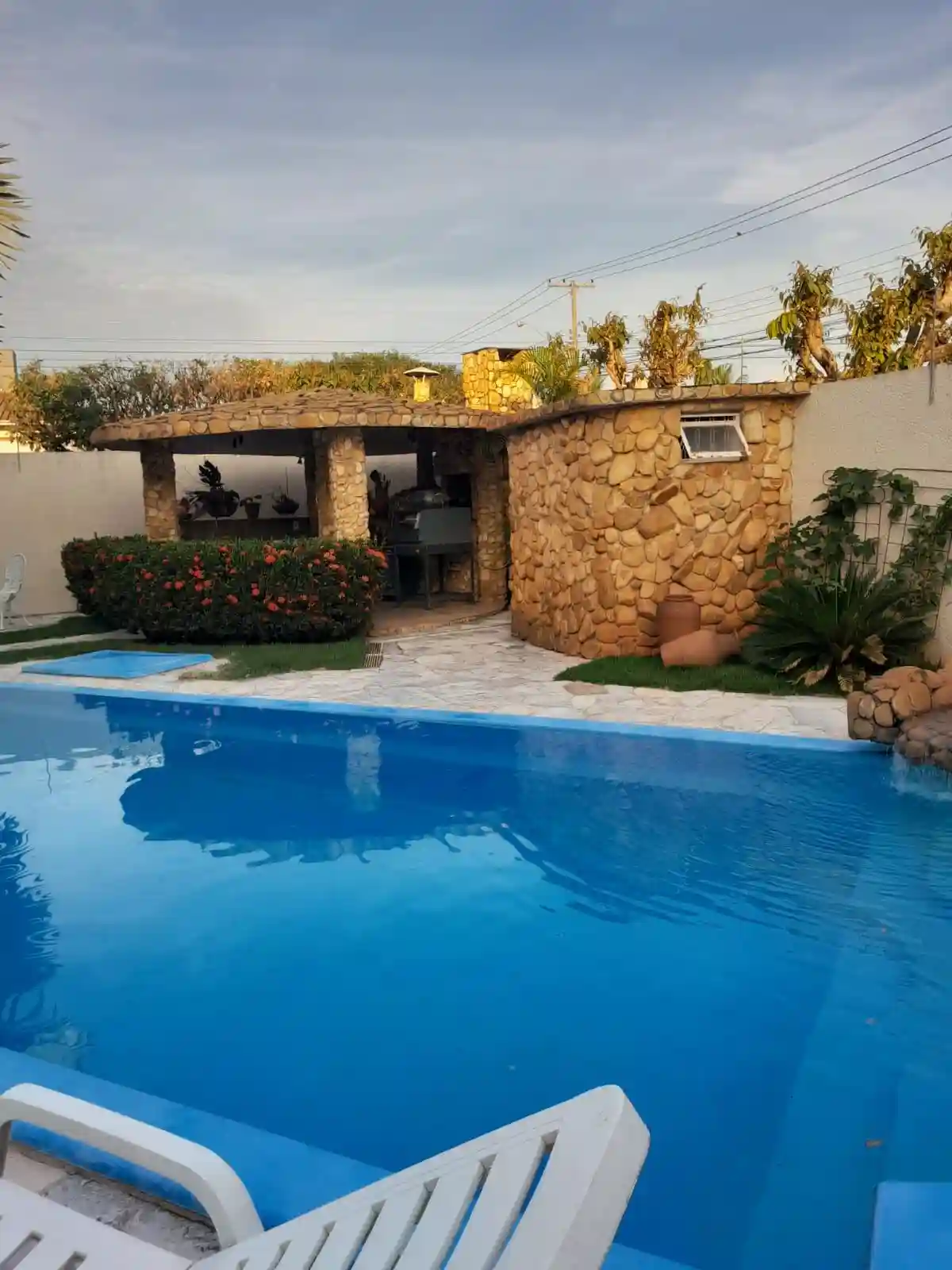 Casa de Vila com 3 quartos à venda, 570m² — foto 1 de 42