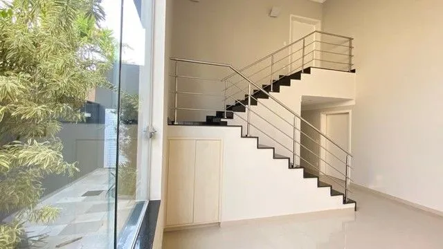 Casa de Condomínio à venda — foto 1 de 10