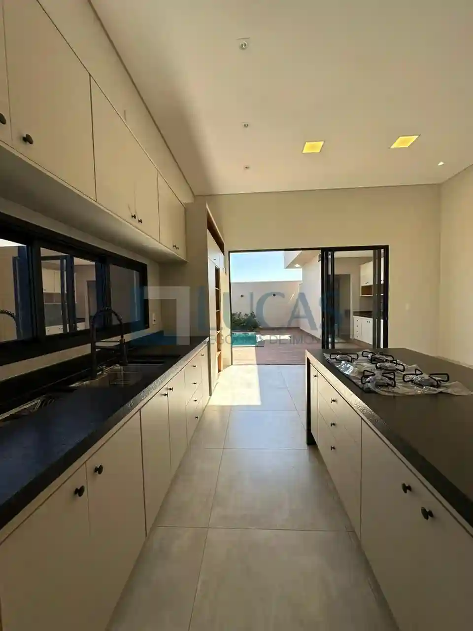 Casa de Condomínio com 3 quartos à venda, 156m² — foto 11 de 21