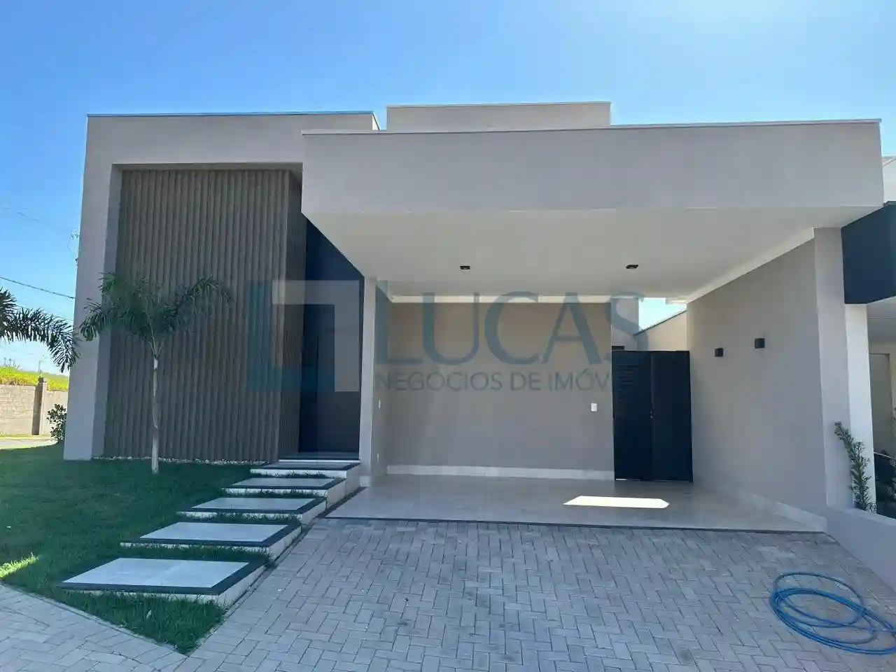 Casa de Condomínio com 3 quartos à venda, 156m² — foto 1 de 21