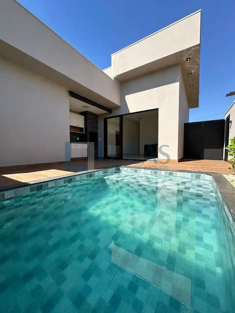 Casa de Condomínio com 3 quartos à venda, 156m² — foto 3 de 21