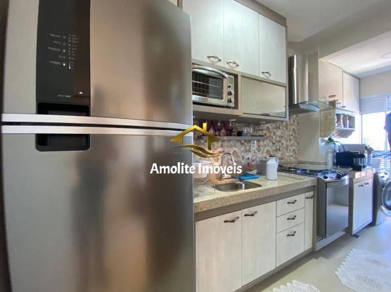Apartamento com 3 quartos à venda, 74m² — foto 6 de 9
