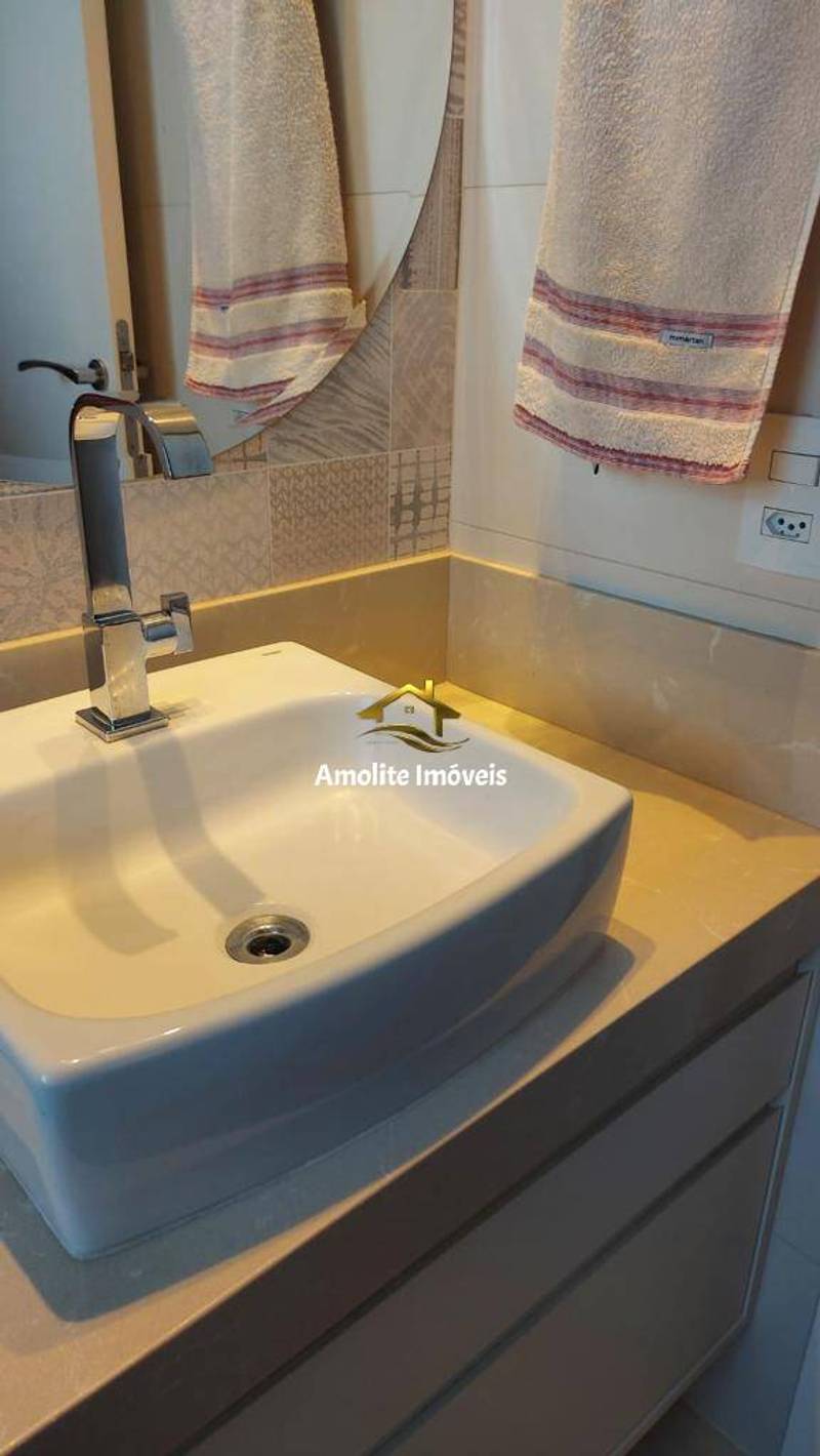 Apartamento com 3 quartos à venda, 74m² — foto 3 de 9