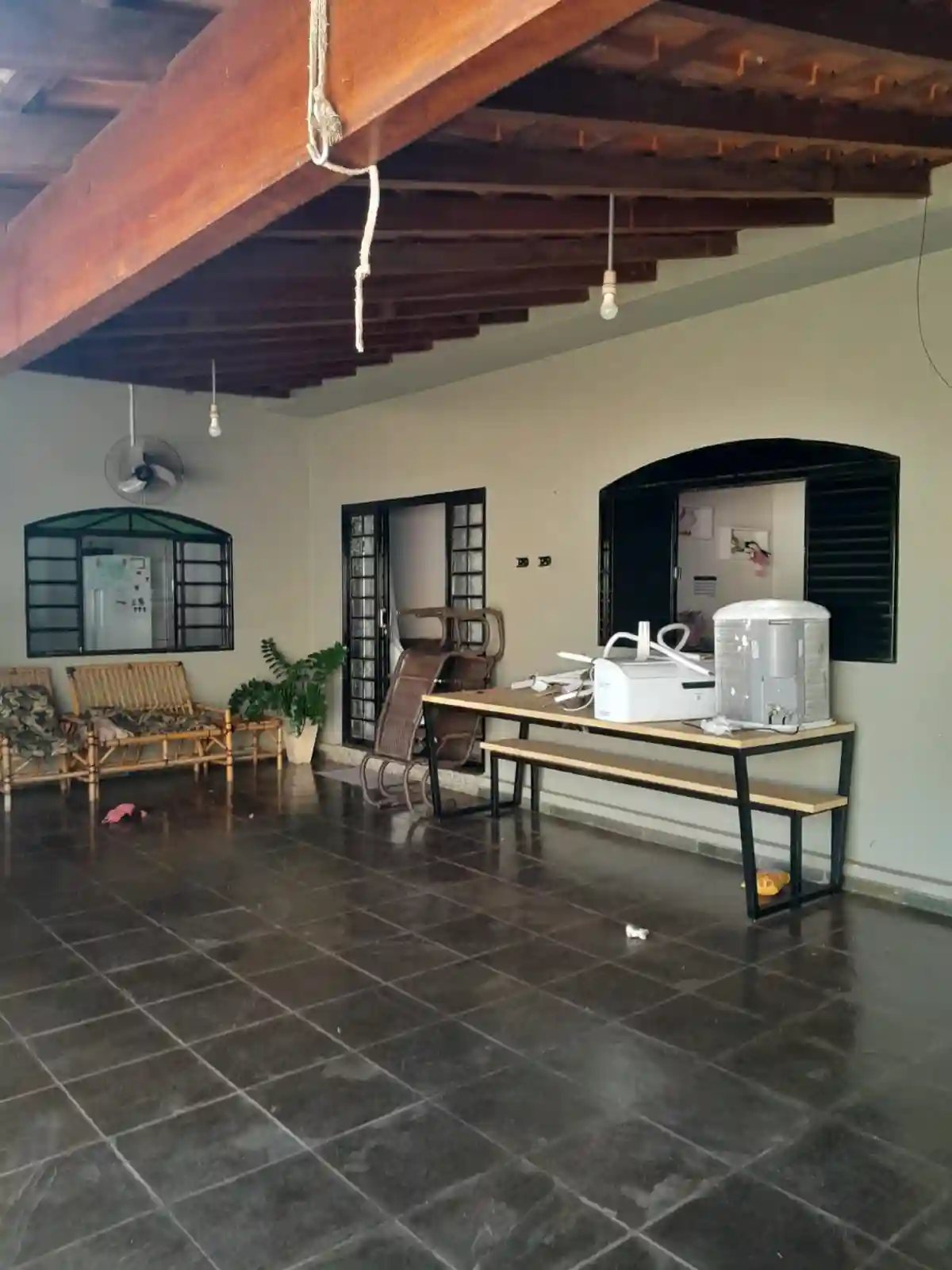 Casa com 3 quartos à venda, 160m² — foto 1 de 16