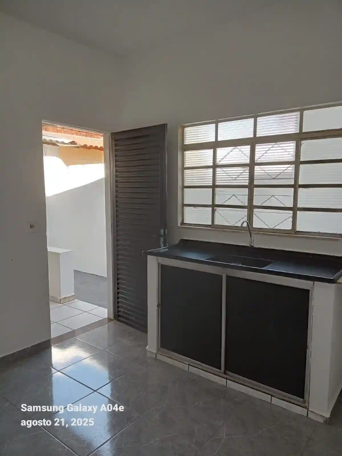 Casa de Vila com 2 quartos à venda, 200m² — foto 3 de 15