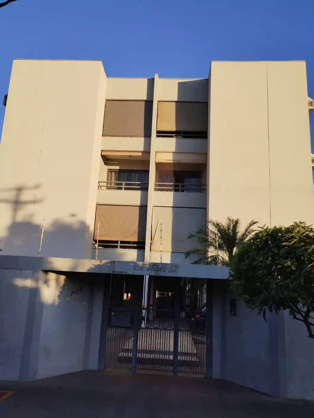 Apartamento com 2 quartos à venda, 75m² — foto 1 de 18