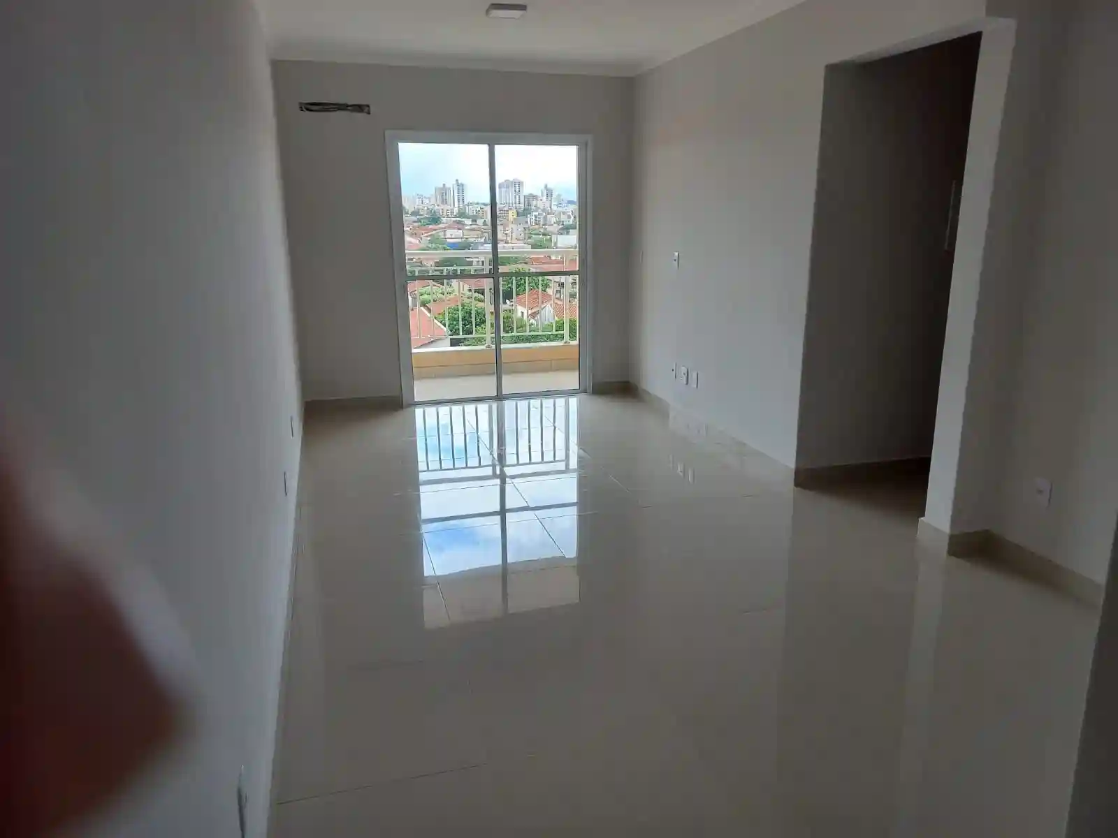 Apartamento com 2 quartos à venda, 65m² — foto 1 de 2