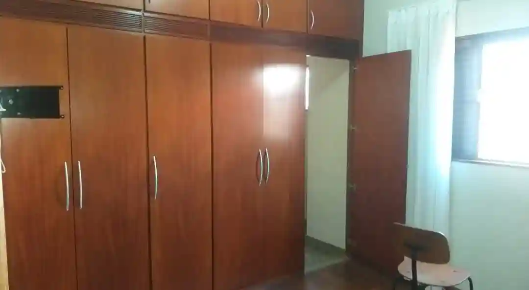 Casa com 4 quartos para aluguel, 530m² — foto 56 de 60