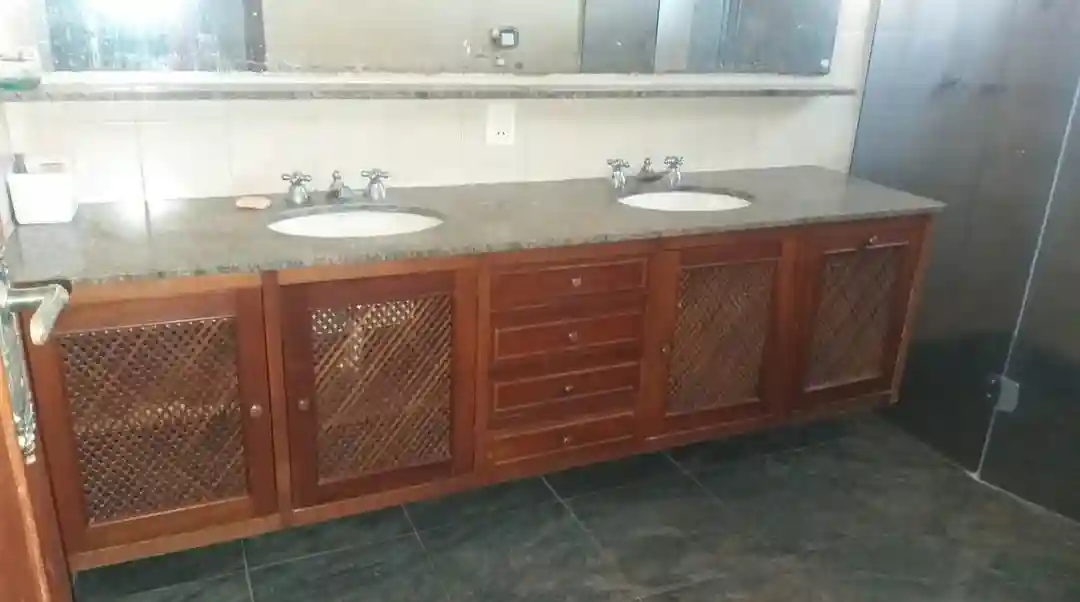 Casa com 4 quartos para aluguel, 530m² — foto 49 de 60