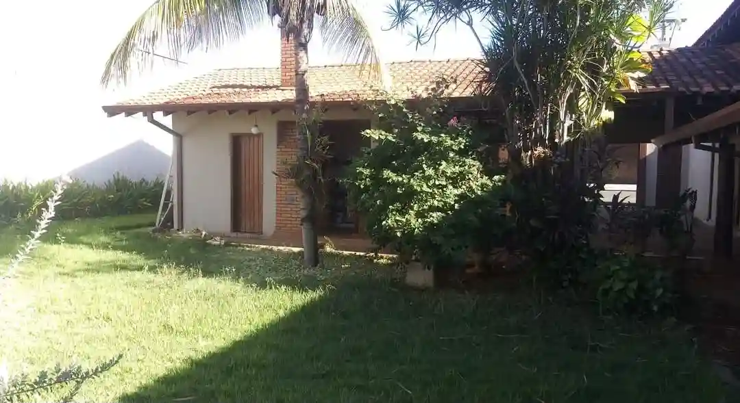 Casa com 4 quartos para aluguel, 530m² — foto 42 de 60