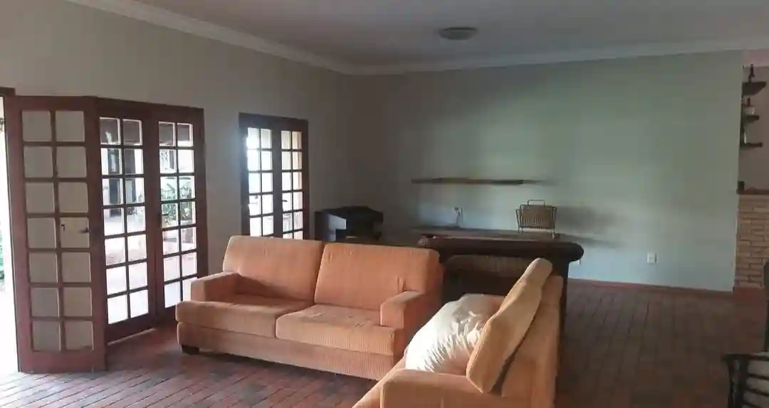 Casa com 4 quartos para aluguel, 530m² — foto 28 de 60