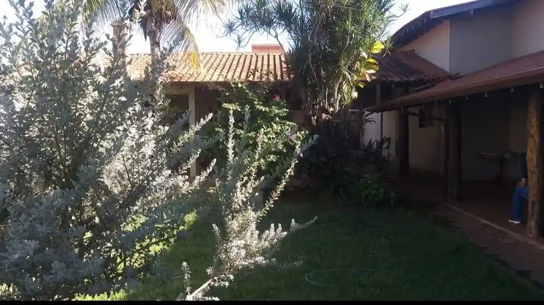 Casa com 4 quartos para aluguel, 530m² — foto 39 de 60