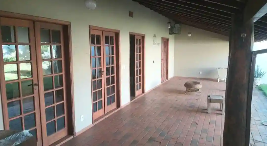 Casa com 4 quartos para aluguel, 530m² — foto 10 de 60