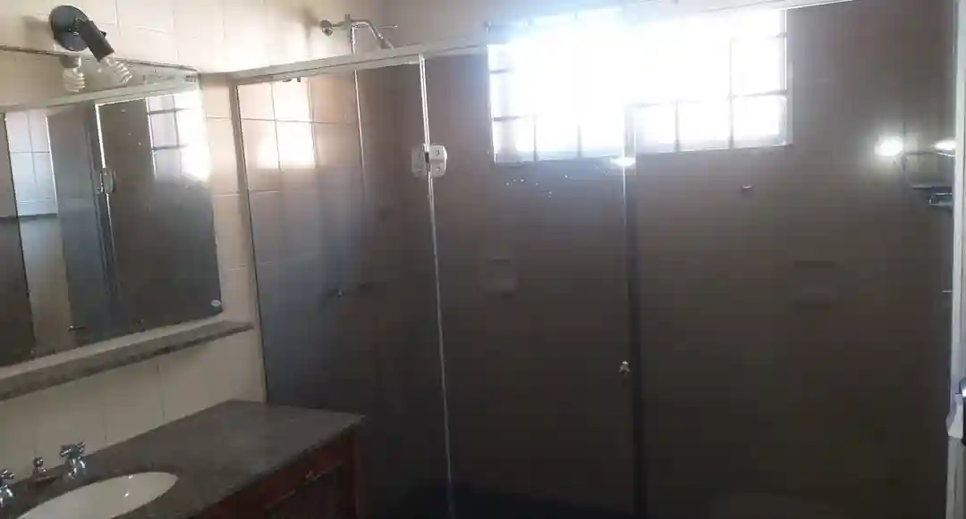 Casa com 4 quartos para aluguel, 530m² — foto 47 de 60