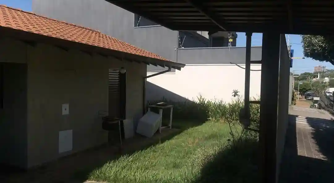 Casa com 4 quartos para aluguel, 530m² — foto 37 de 60