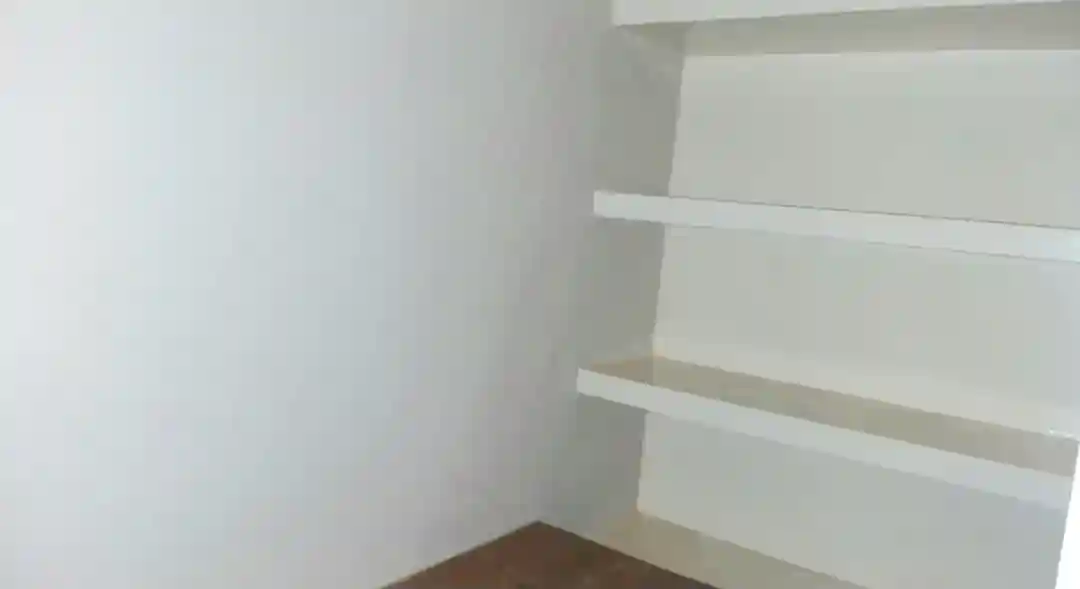 Casa com 4 quartos para aluguel, 530m² — foto 17 de 60