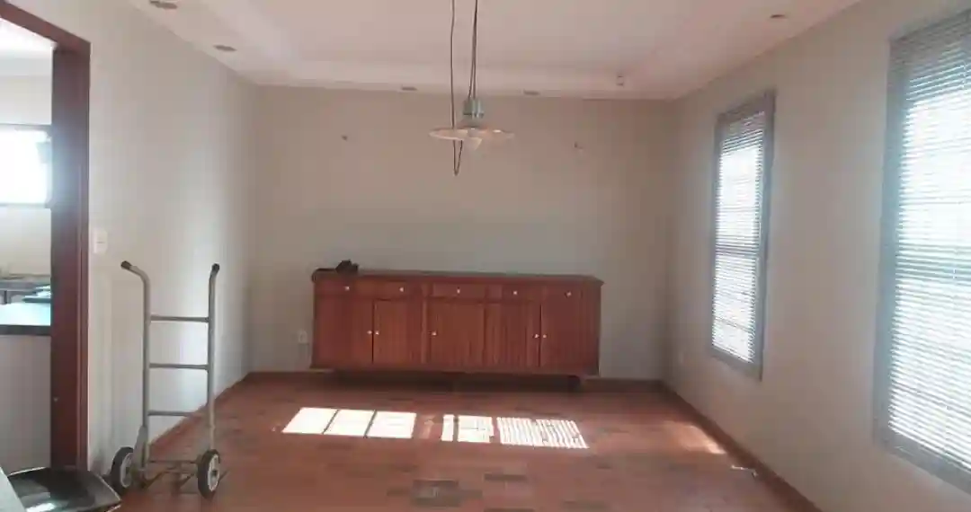 Casa com 4 quartos para aluguel, 530m² — foto 21 de 60