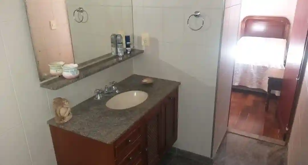 Casa com 4 quartos para aluguel, 530m² — foto 34 de 60