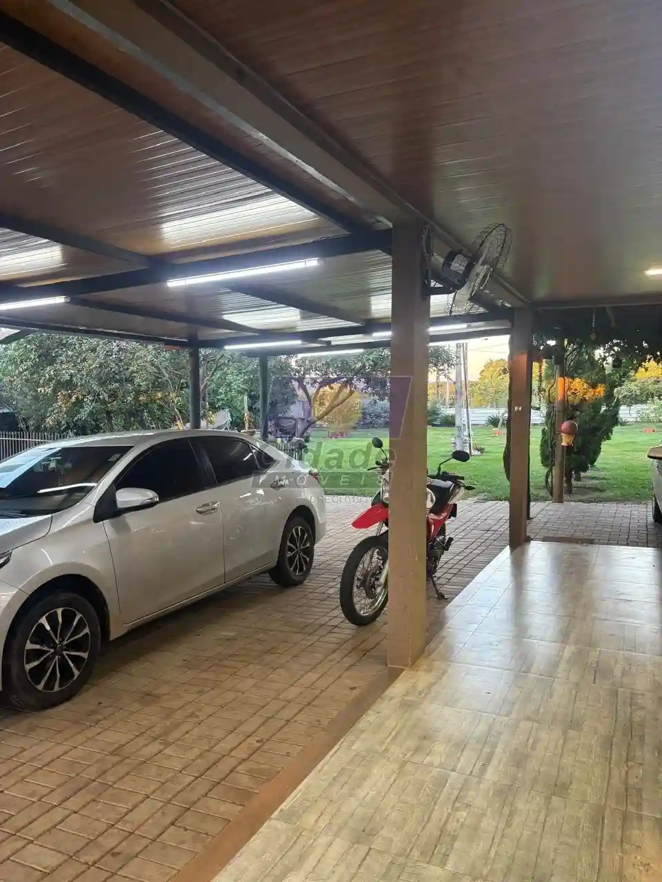 Fazenda / Sítio / Chácara com 5 quartos à venda, 250m² — foto 2 de 16