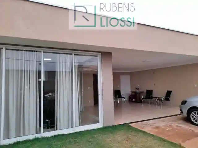 Casa com 3 quartos à venda, 160m² — foto 2 de 20